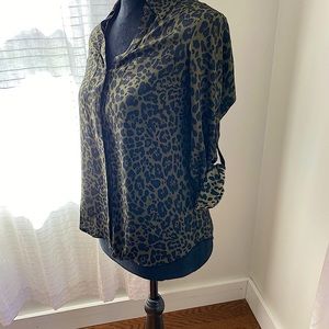 Form fitting button up shirt